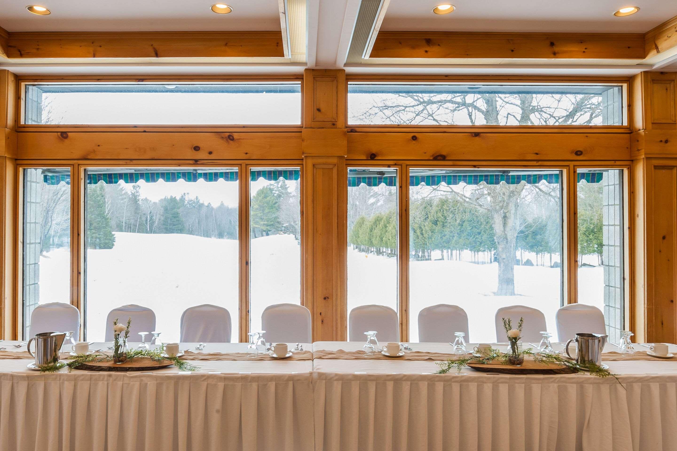 Pinestone Resort, Conference Centre, Spa & Golf Course Халибъртън Екстериор снимка