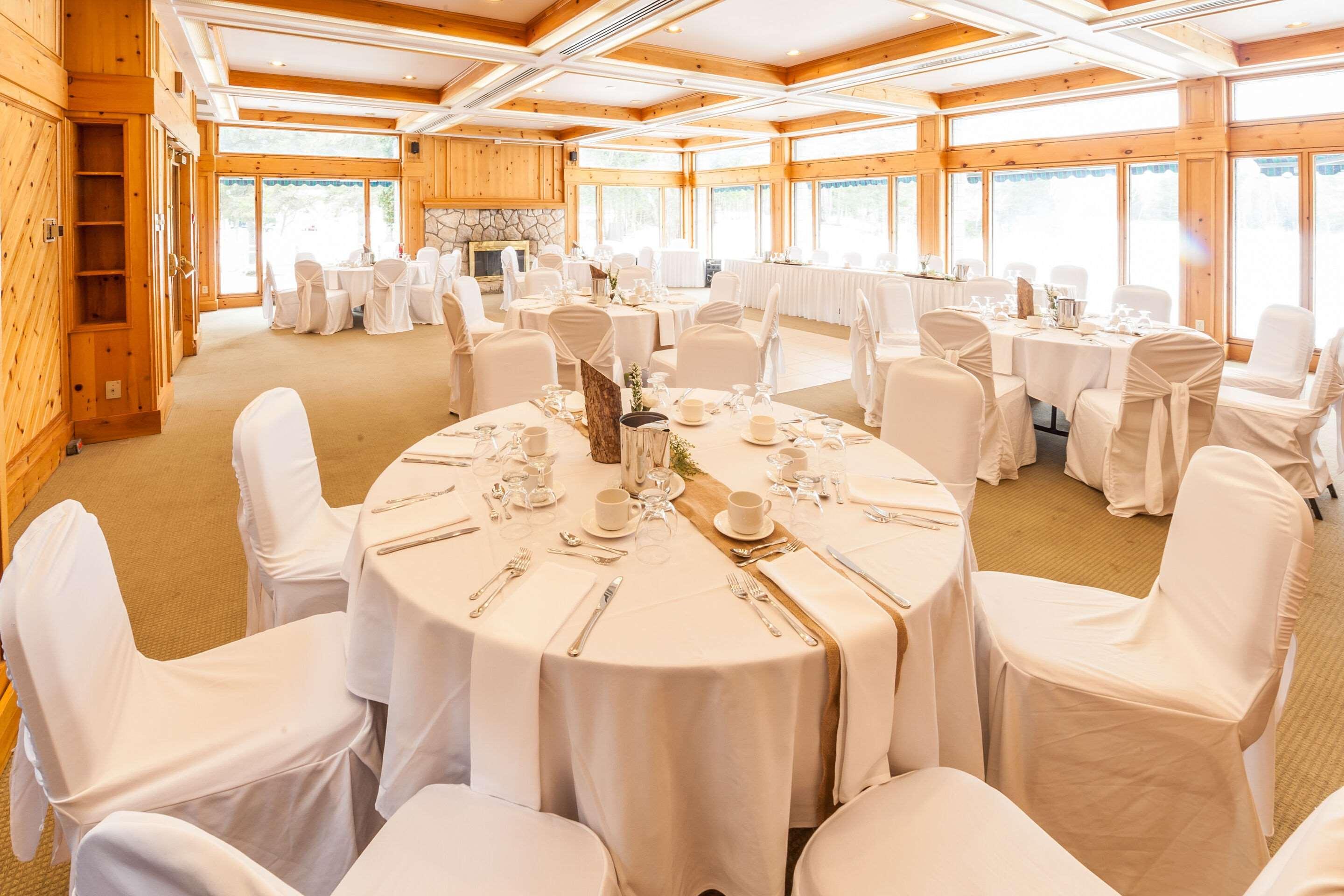Pinestone Resort, Conference Centre, Spa & Golf Course Халибъртън Екстериор снимка