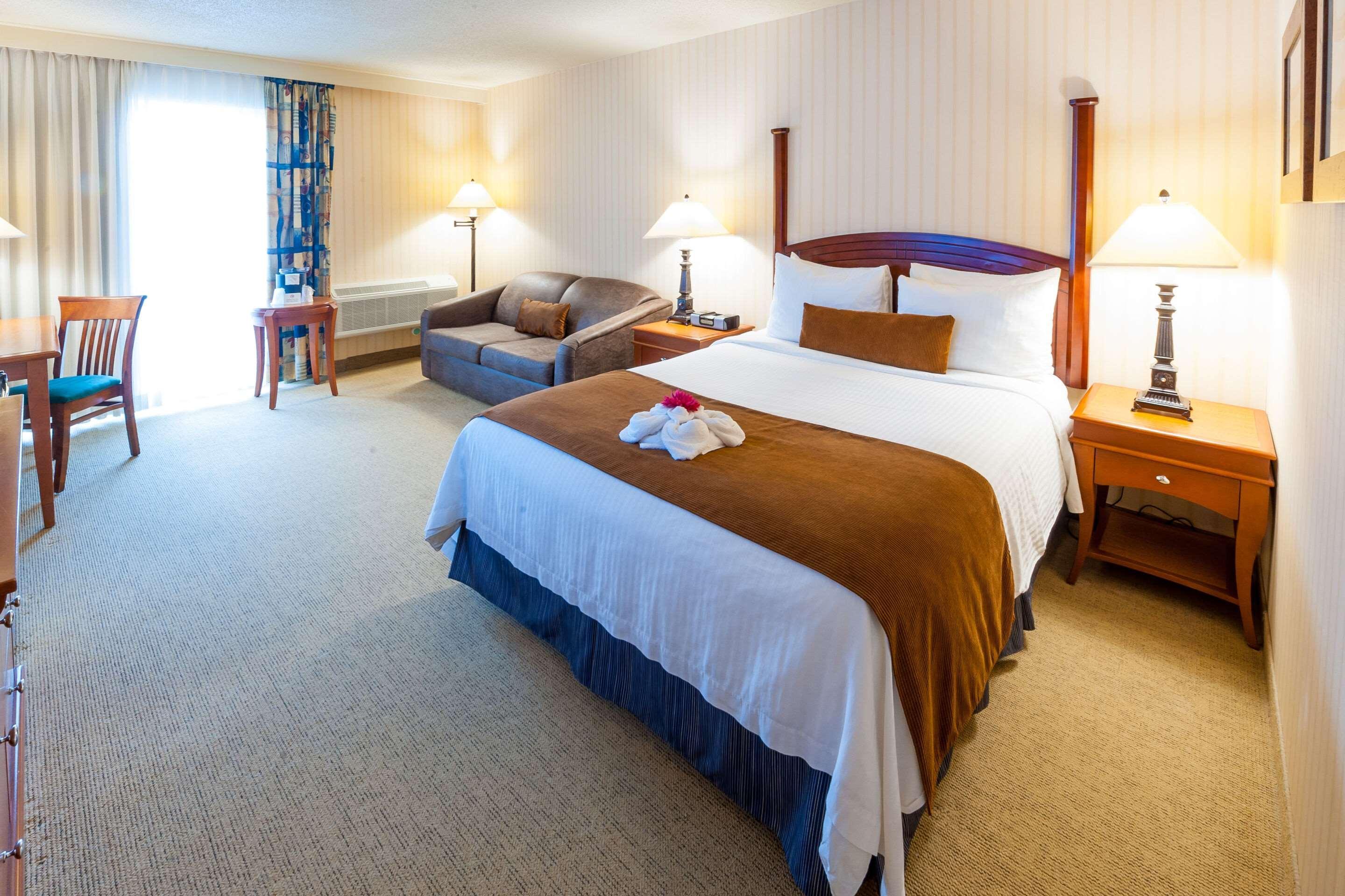 Pinestone Resort, Conference Centre, Spa & Golf Course Халибъртън Екстериор снимка