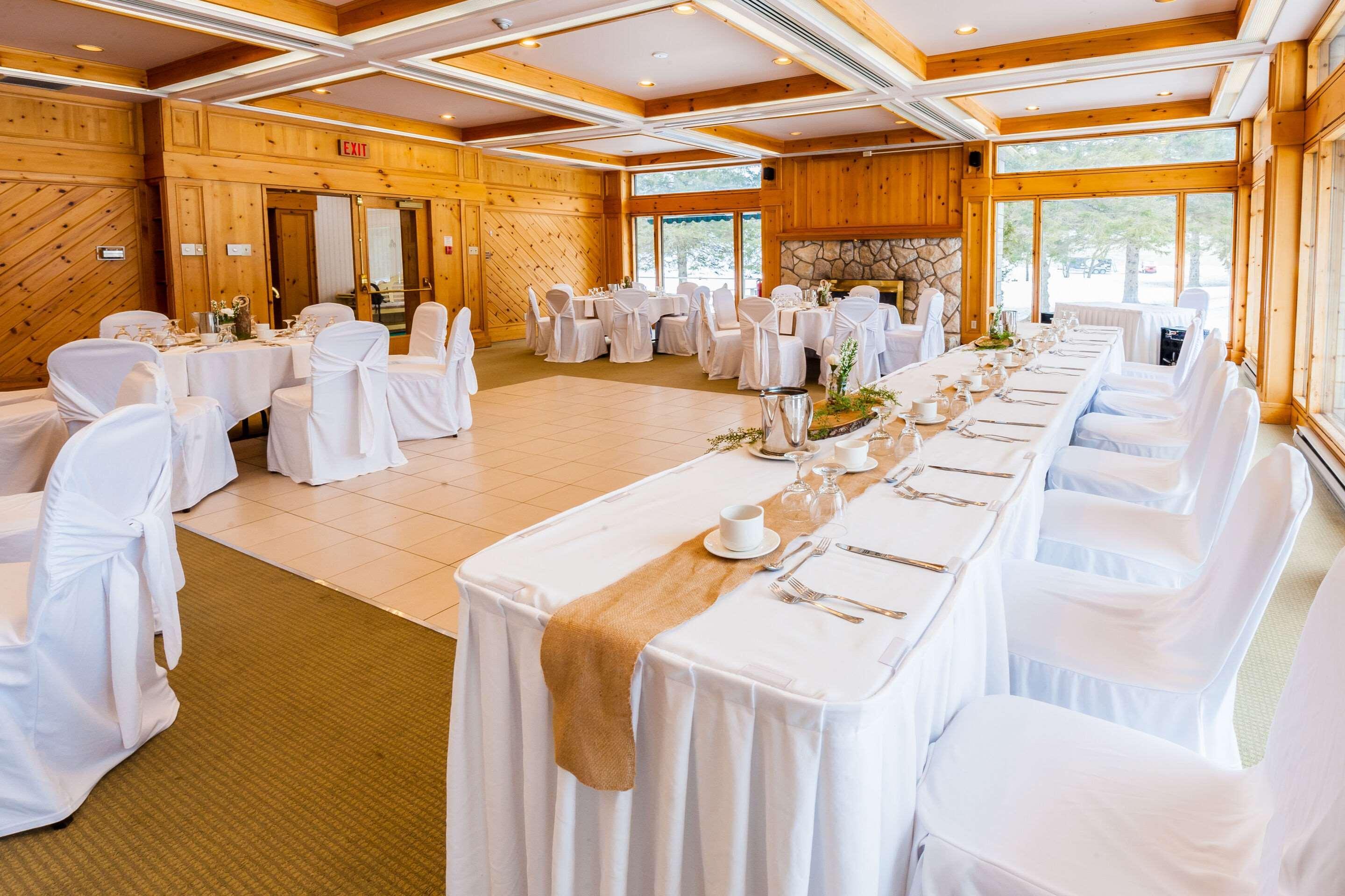 Pinestone Resort, Conference Centre, Spa & Golf Course Халибъртън Екстериор снимка