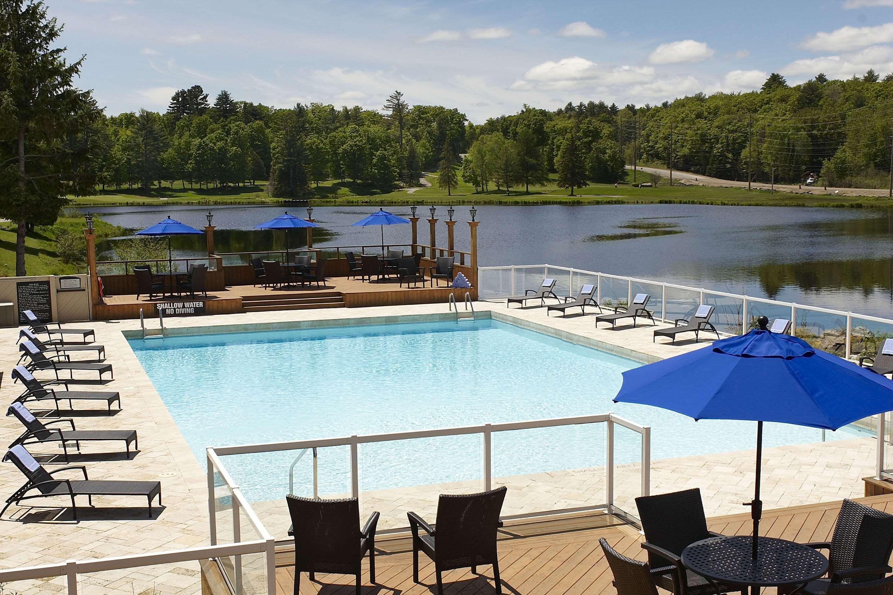 Pinestone Resort, Conference Centre, Spa & Golf Course Халибъртън Екстериор снимка