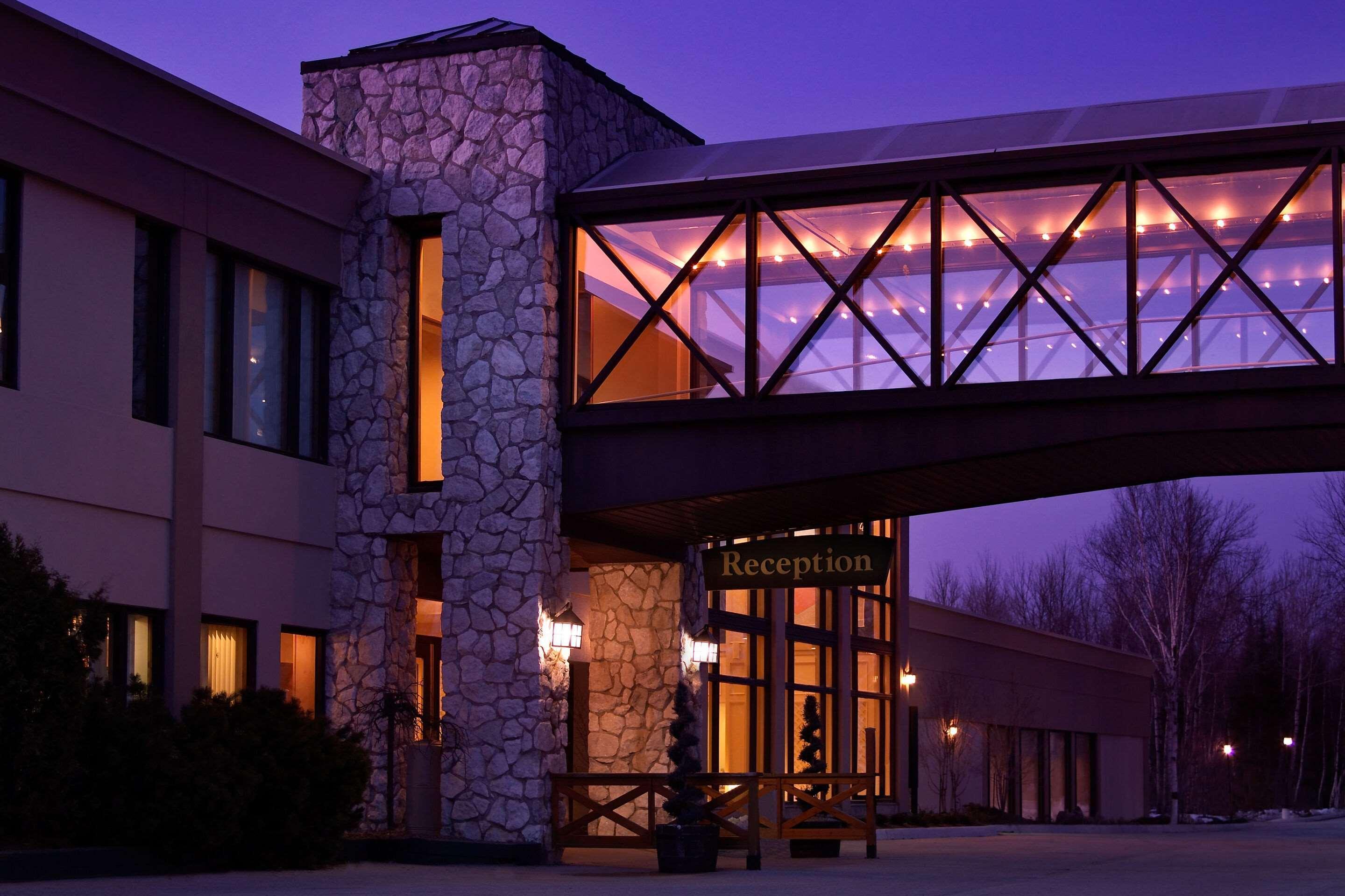Pinestone Resort, Conference Centre, Spa & Golf Course Халибъртън Екстериор снимка