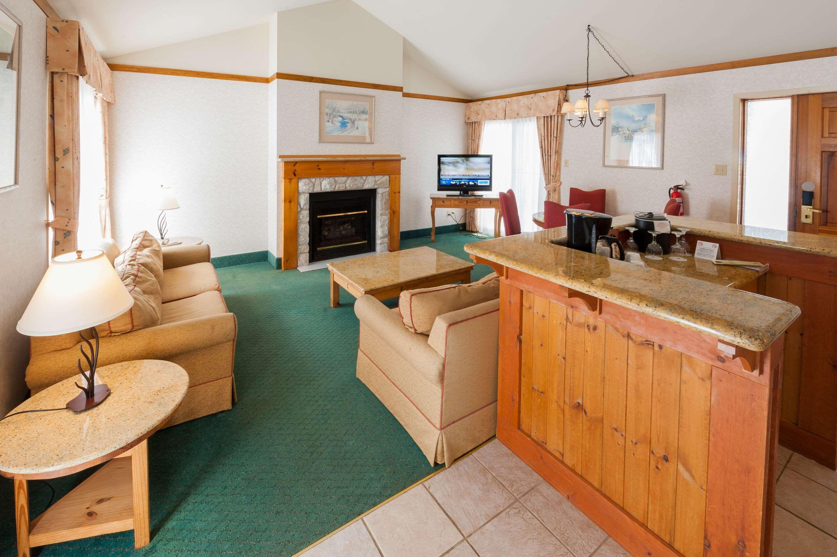 Pinestone Resort, Conference Centre, Spa & Golf Course Халибъртън Екстериор снимка