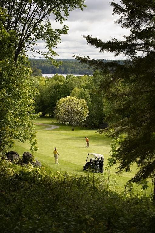 Pinestone Resort, Conference Centre, Spa & Golf Course Халибъртън Екстериор снимка