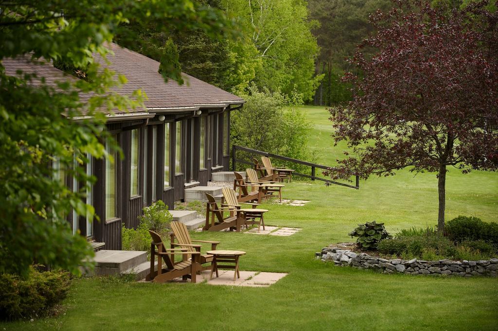 Pinestone Resort, Conference Centre, Spa & Golf Course Халибъртън Екстериор снимка